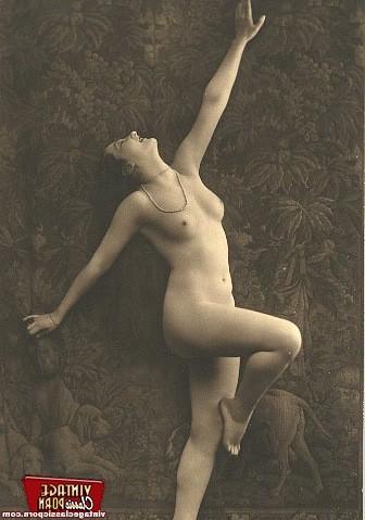 12P Several vintage ladies showing their sensual dance moves