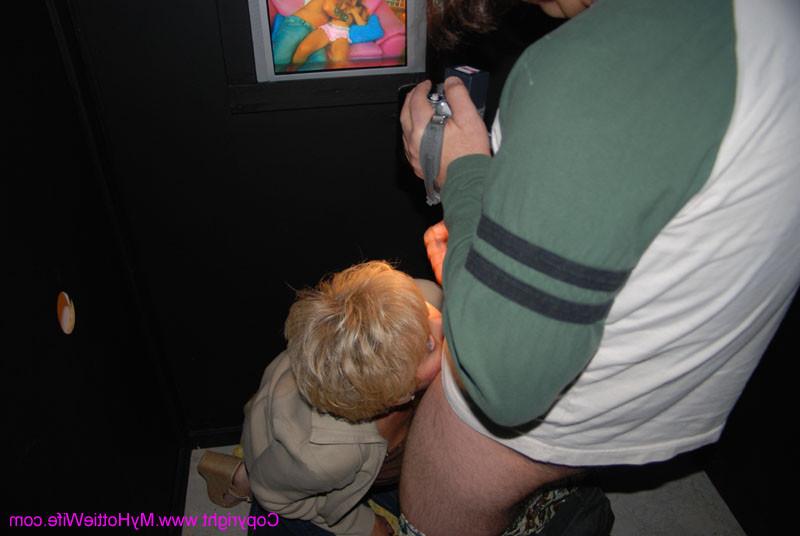 15P A swinger mom playing with some guys dick