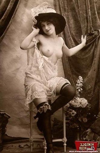 12P Several cute ladies showing their sensual vintage lingerie