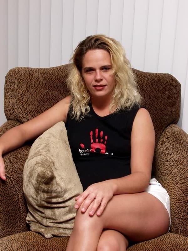 16P Drunk mature babe spreading pussy and teasing wild