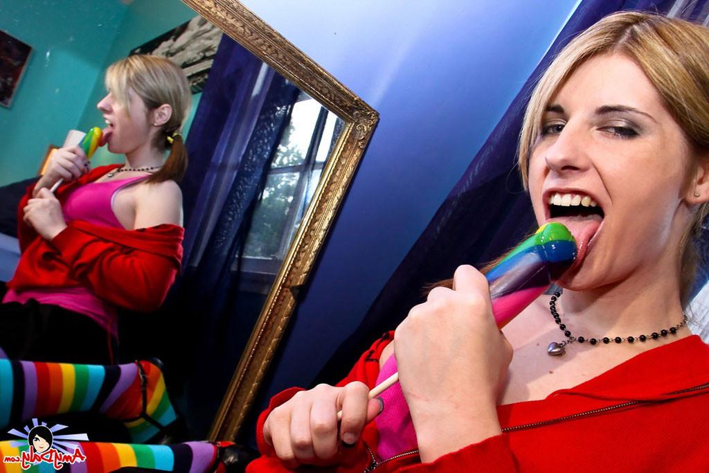 15P Amy licks her lollypop and plays with her shecock