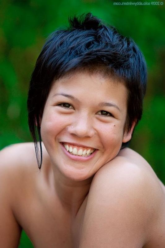 16P Dijon strips naked in the forest