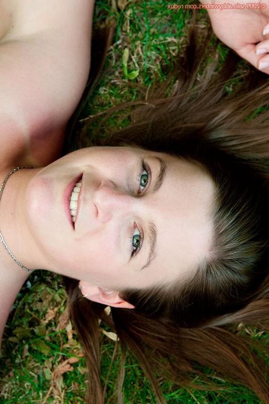16P Wonderful girl Daria strips and poses outdoor