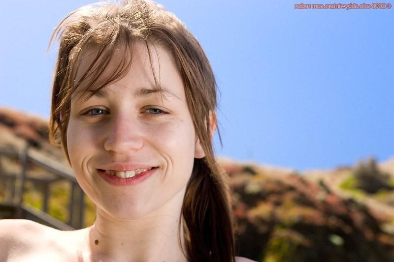 13P Amateur Mandy undresses her slender body outdoor