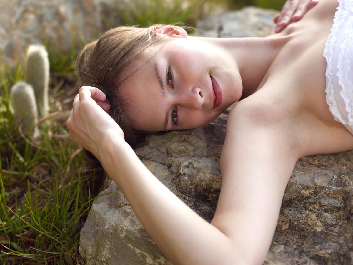 17P Beata in beautiful hardcore sex in paradise