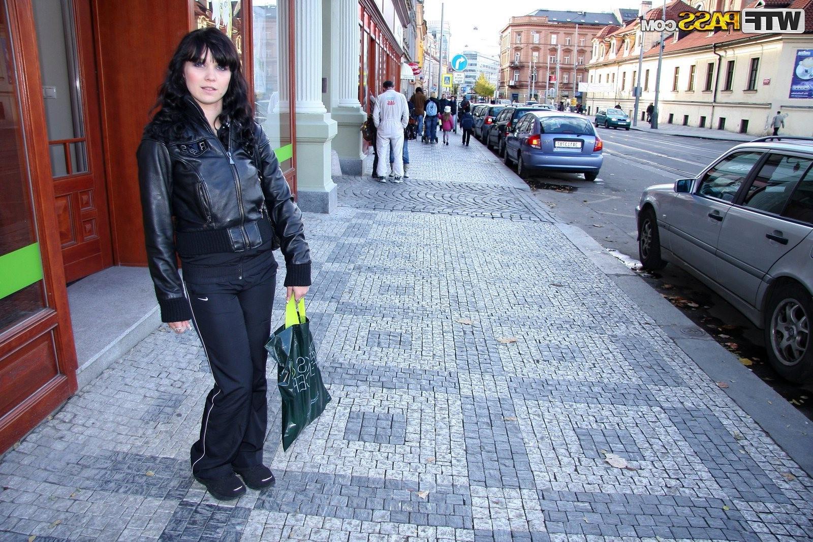 20P Sex adventures in the streets