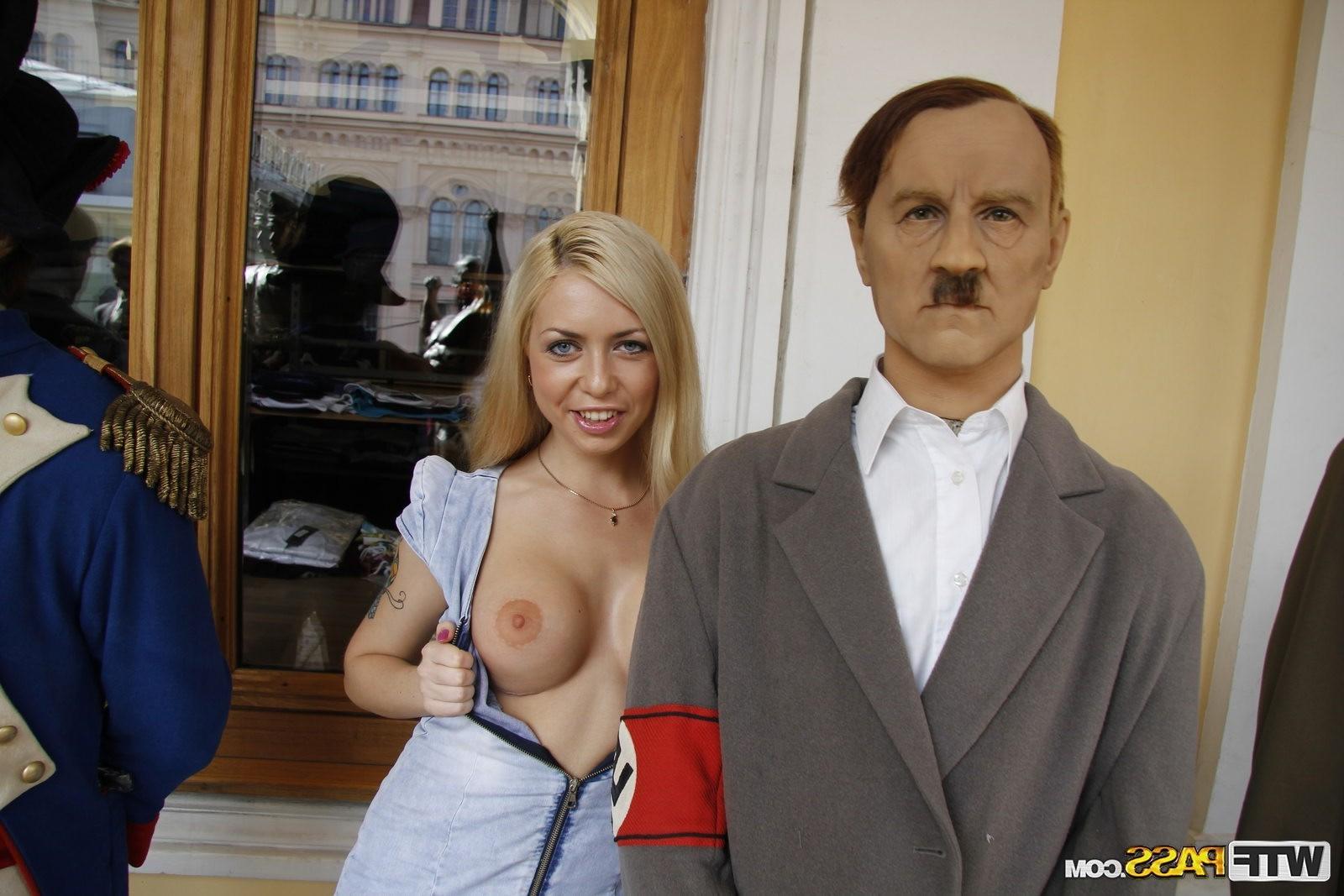 19P Sex adventures in the streets