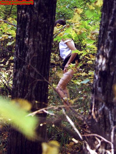 16P Spying on teen peeing in the forest