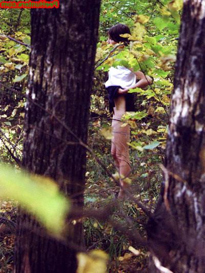 16P Spying on teen peeing in the forest