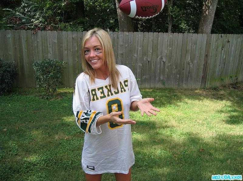 16P Foxy Jacky Strips Football Jersey