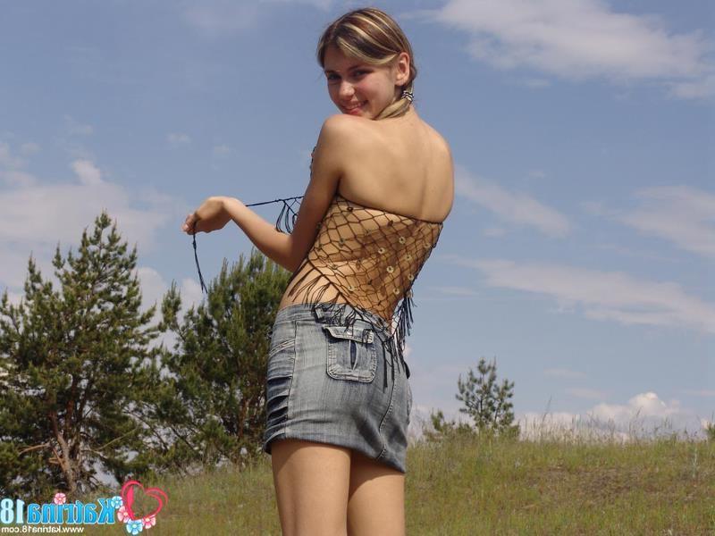 18P Blonde and sexy petite teen masturbates outdoor