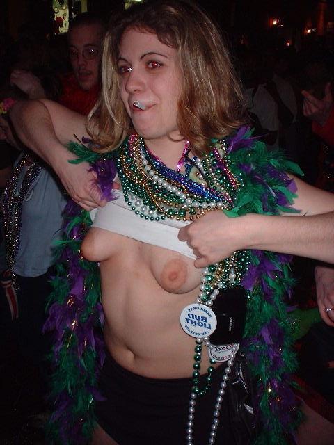 15P Drunk mardis gras tit flashers