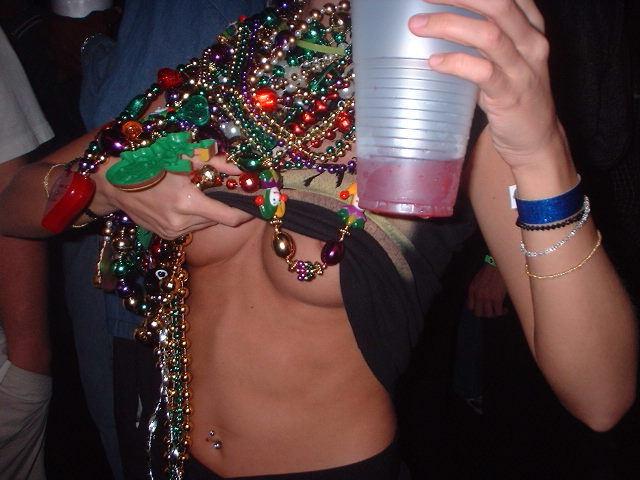 15P Drunk mardis gras tit flashers