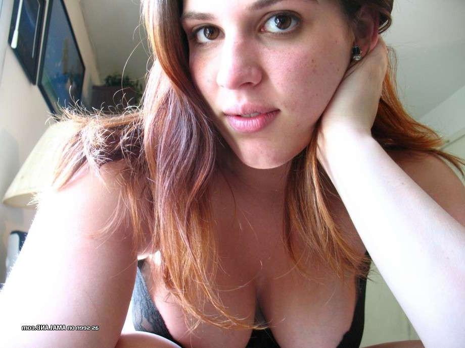 15P Busty homemade amateur girlfriend poses in panties and lingerie