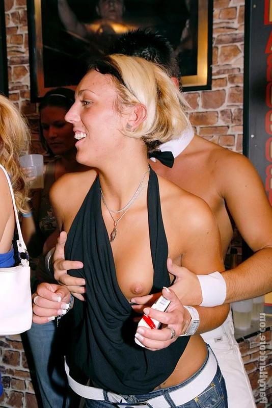 16P Drunk horny girls sucks and fucks at hardcore party