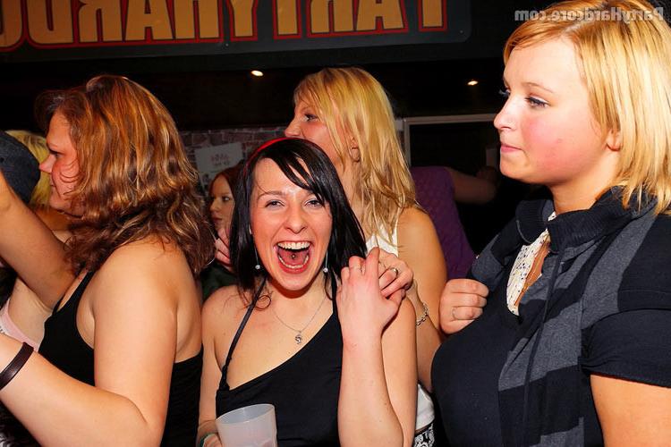 16P Hardcore party sex with hot amateurs