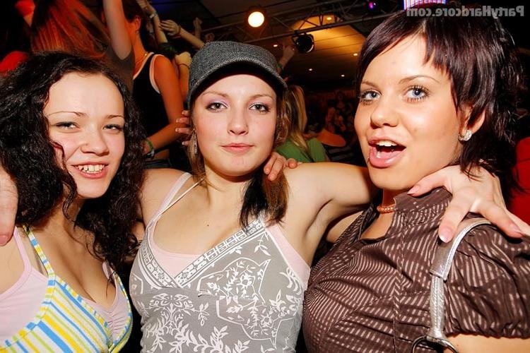 16P Hardcore party sex with hot amateurs