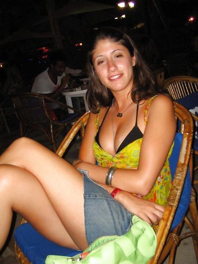 25P Italian teen poses for his bf - hot tight body