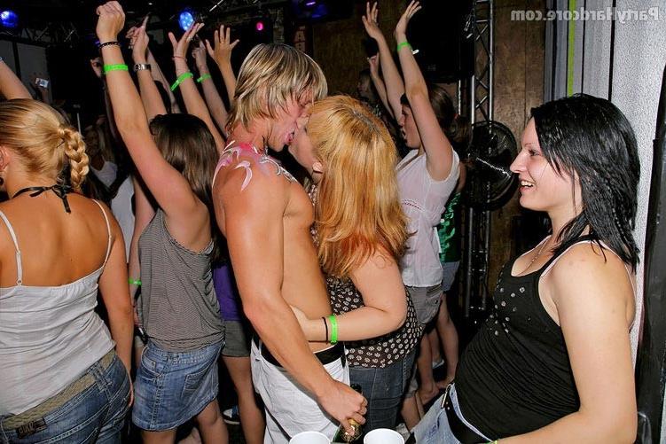 16P Amateur drunk horny sluts pubic fuck