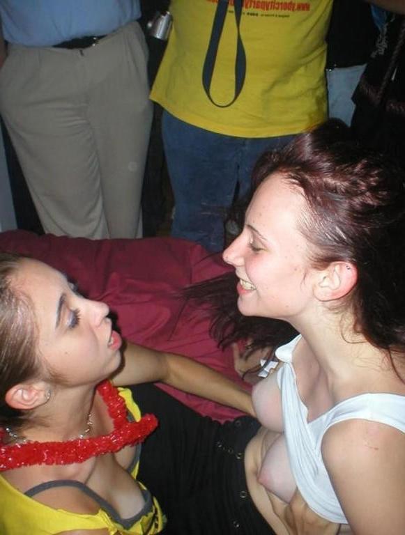 15P Real drunk amateurs getting wild