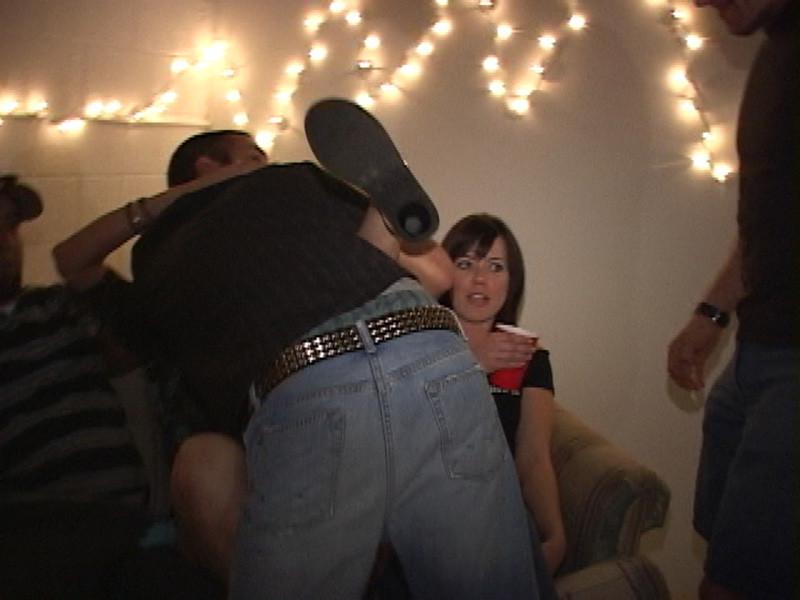 20P College trippers in a sex party.