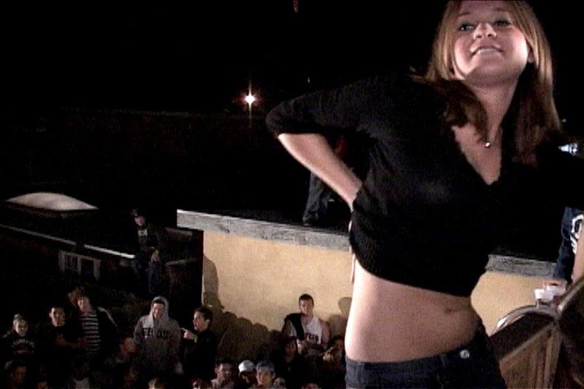 16P Drunk horny college chicks fucking at wild hardcore party