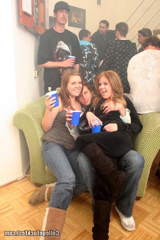 16P Horny drunk college sluts fucking at orgy sex party