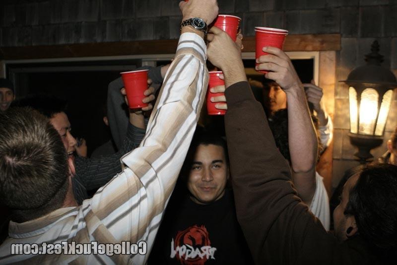 16P Drunk horny college teen sucks and fucks at hardcore party