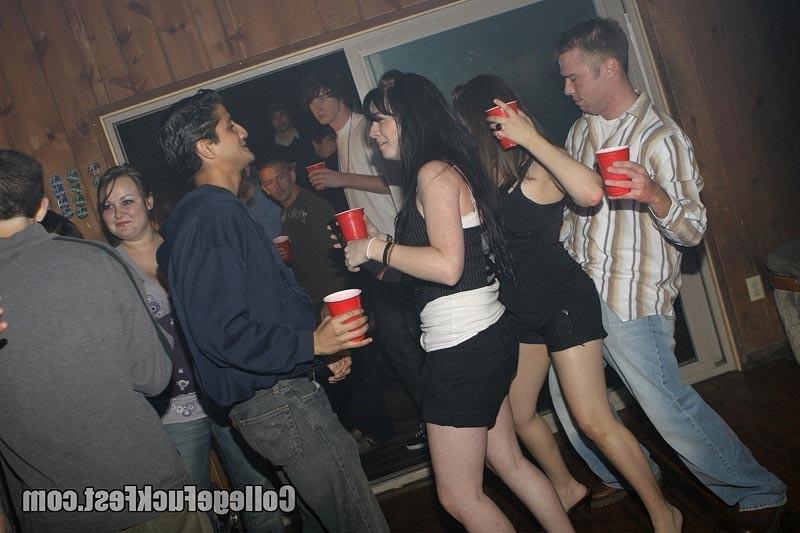 16P Drunk horny college teen sucks and fucks at hardcore party