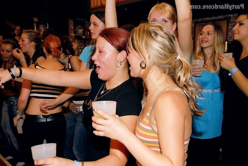 16P Hot drunk bitches sucking and fucking in sex party