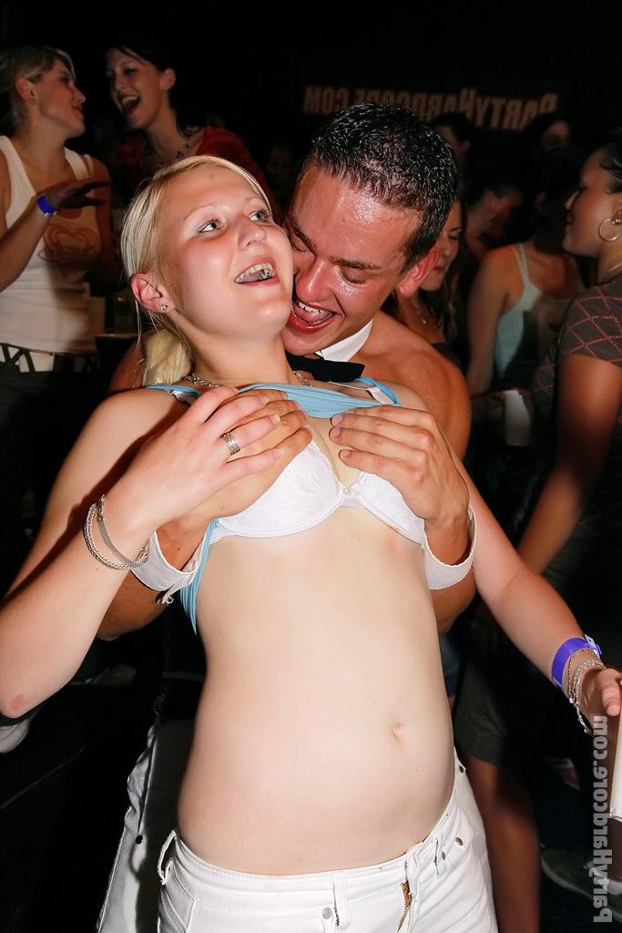 16P Drunk horny bitches sucking and fucking at orgy party