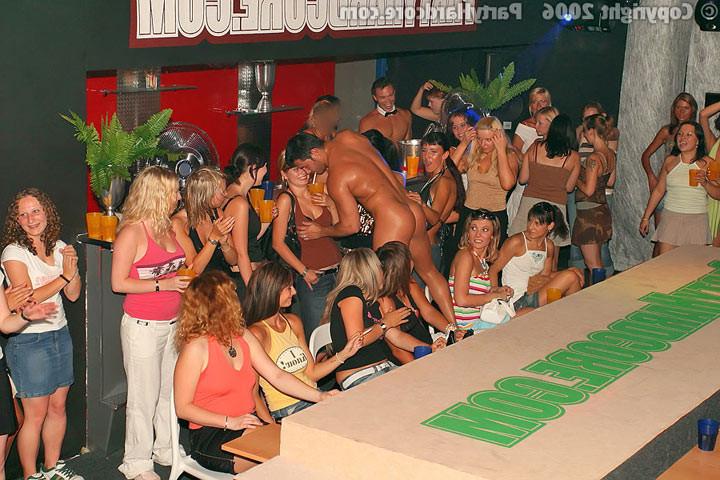 12P Drunk underground orgy in discotheque