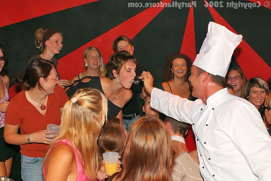 12P Discotheque hosting a drunk xxx orgy