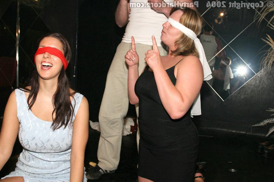 12P Drunk underground orgy in discotheque