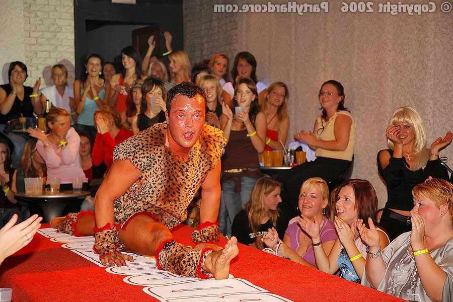 12P Drunk underground orgy in discotheque