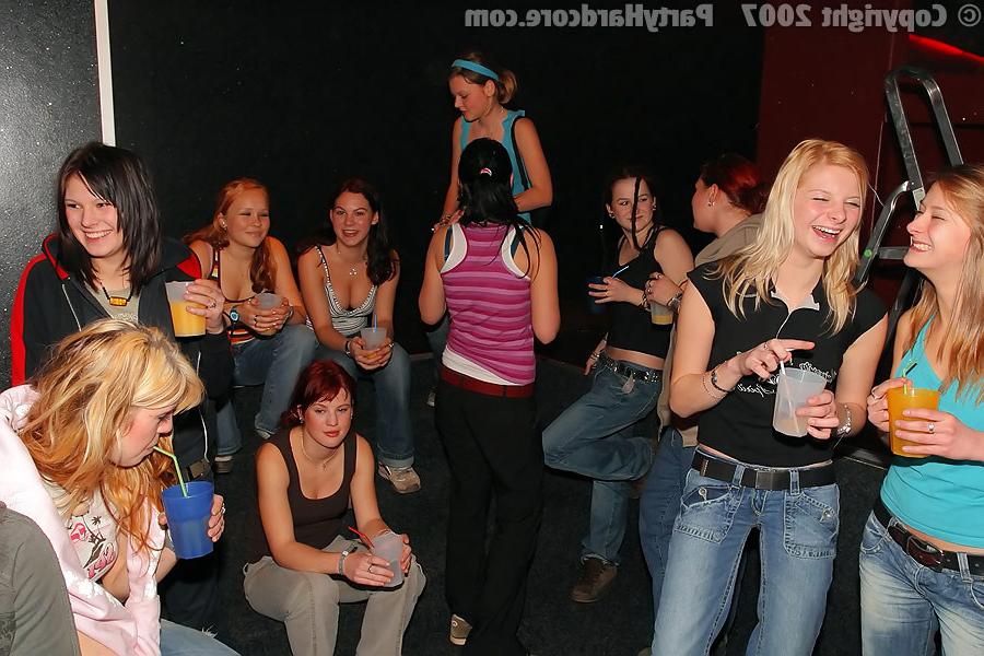12P Discotheque hosting a drunk xxx orgy