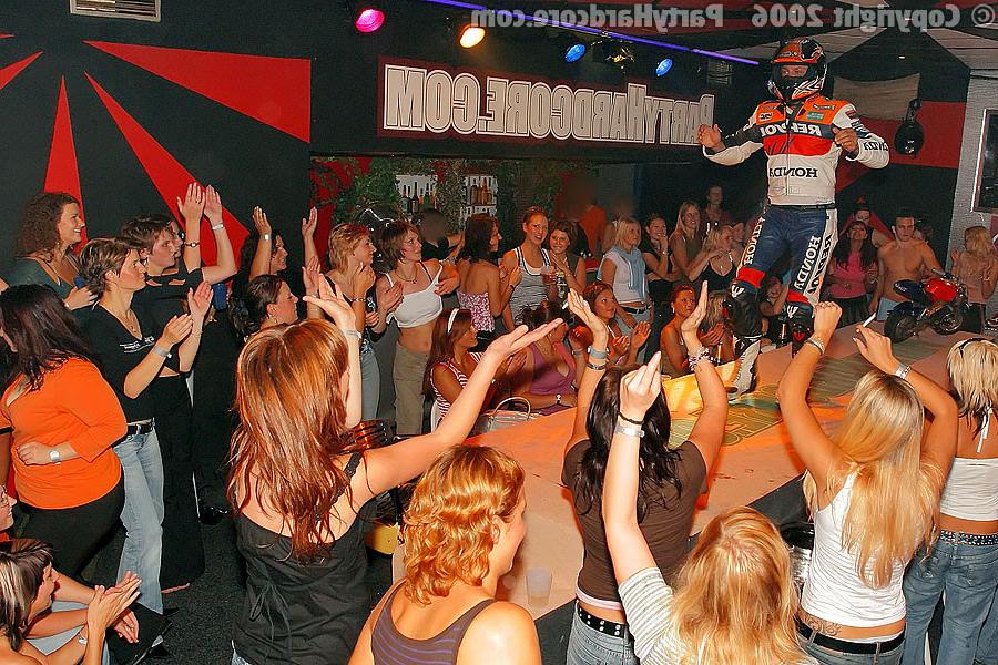 12P Discotheque hosting a drunk xxx orgy