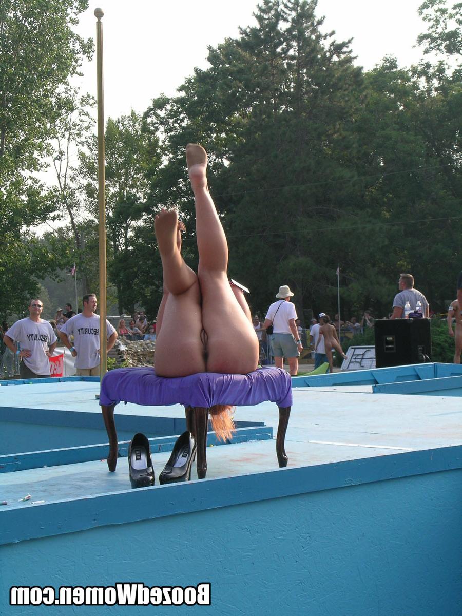 12P Drunk sexy next door chicks at nude fun
