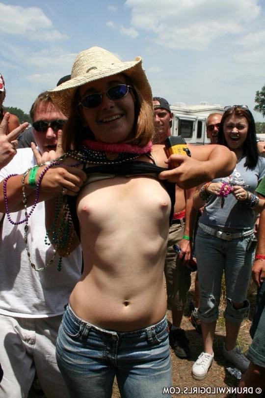 15P freaking drunk hotties flashing soft pink tits