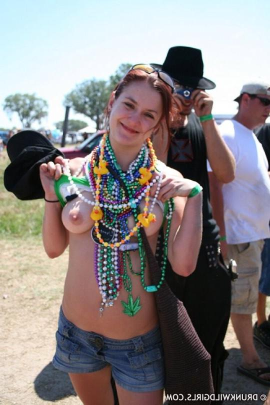 15P freaking drunk hotties flashing soft pink tits