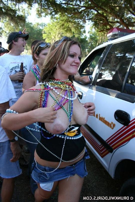 15P freaking drunk hotties flashing soft pink tits