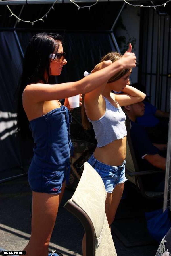 15P Lindsay Meadows gets drunk and fucks dude at a party