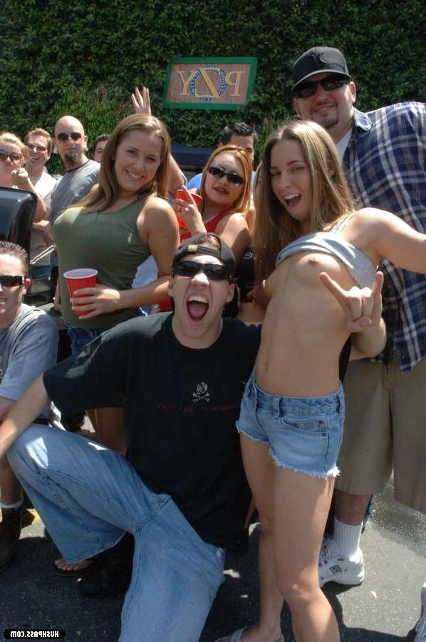 15P Lindsay Meadows gets drunk and fucks dude at a party