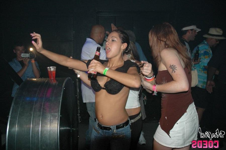 15P horny drunk college hotties flashing firm tits