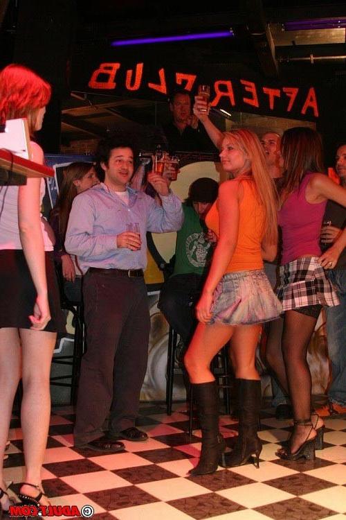 20P Horny drunk chicks take a part in this amazing hardcore party