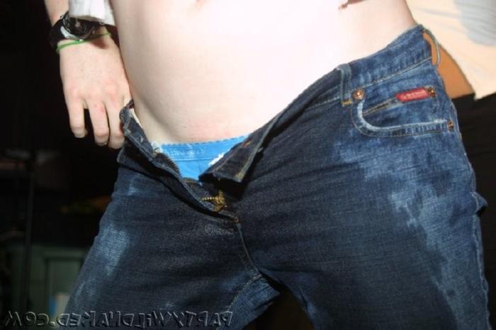 20P Wet and drunk party sluts flashing coed titties