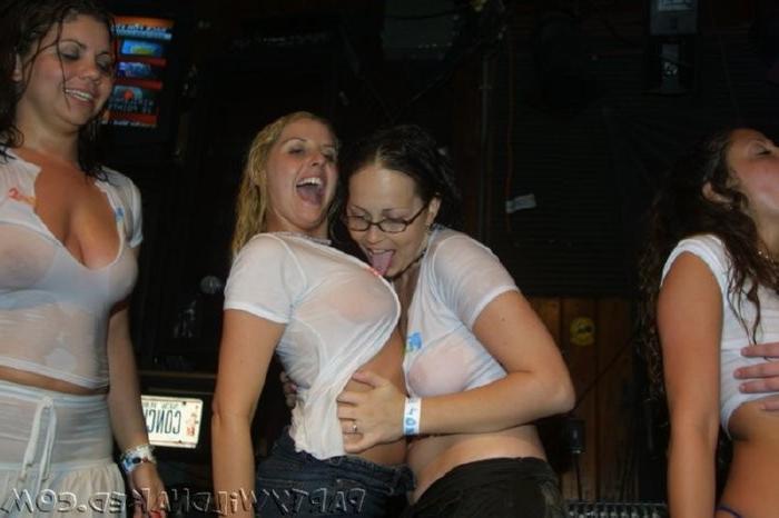 20P Wet and drunk party sluts flashing coed titties