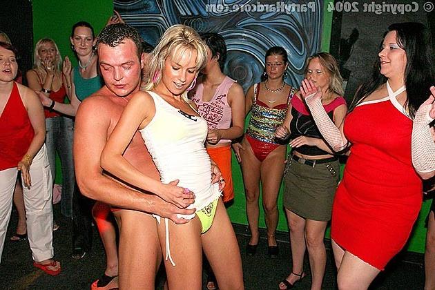 16P Happy girls doing strangers at a drunk orgy