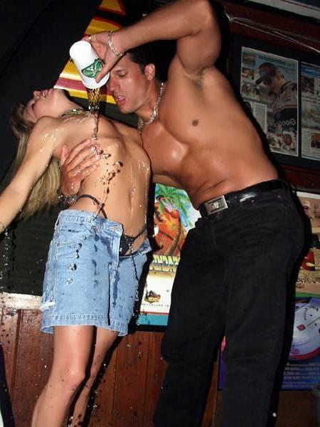 15P drunk party girls get naked at spring break