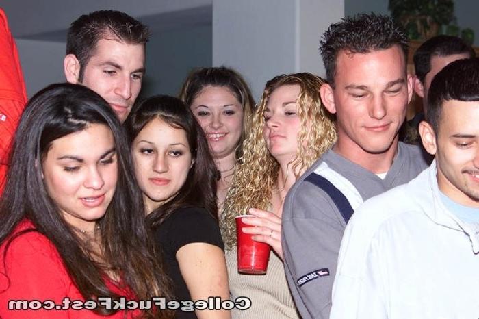 16P Drunk college girls fucking